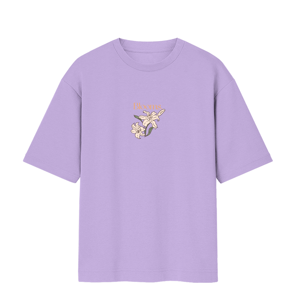 Lavender oversized t-shirt with ivory lily flower graphic – Polestarrrr Blooms Collection